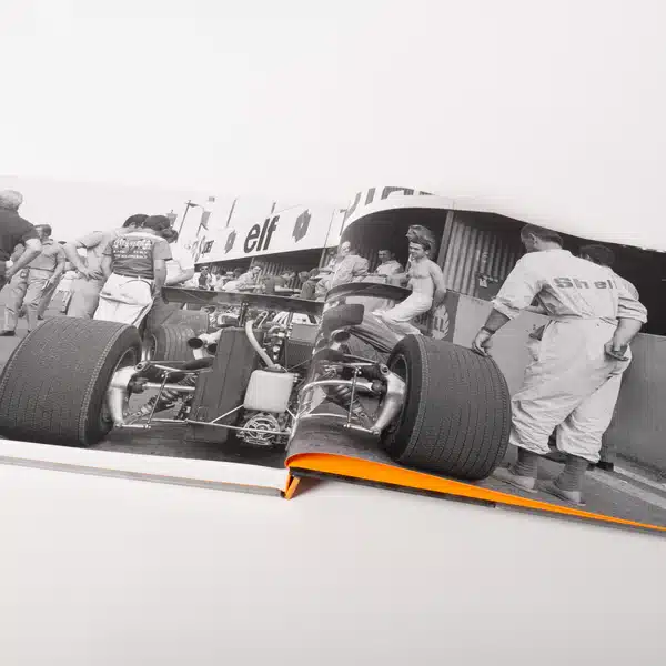 MEDIAFIX_CHARADE LA LEGENDE AUTO_Visuel1